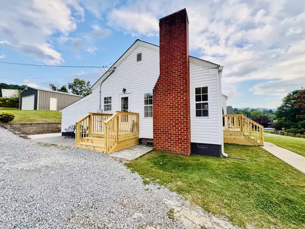 Elizabethton, TN 37643,910 Fairview ST