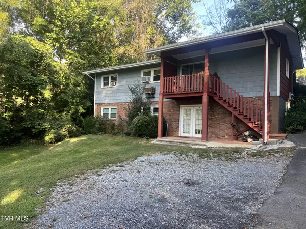 Johnson City, TN 37601,8 Vine LN