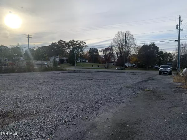 Bluff City, TN 37618,4045 Weaver PIKE