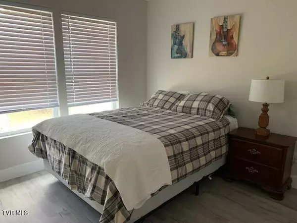 Erwin, TN 37650,703 Main AVE