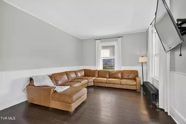 Marion, VA 24354,407 College ST