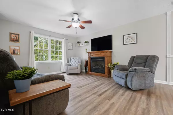 Bristol, VA 24202,390 Wallace PIKE