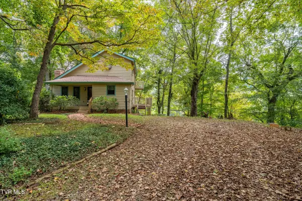 Kingsport, TN 37663,5084 Lake Forest DR