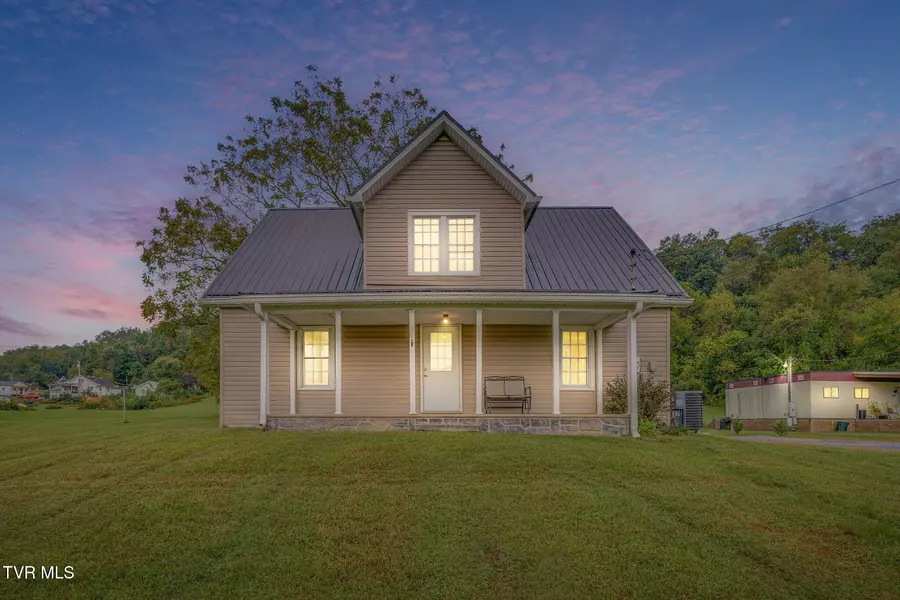 2108 Stateline RD, Elizabethton, TN 37643
