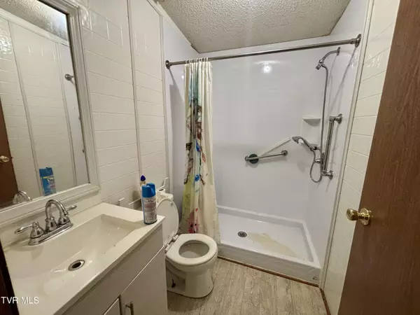 Pennington Gap, VA 24277,6201 Old Woodway RD