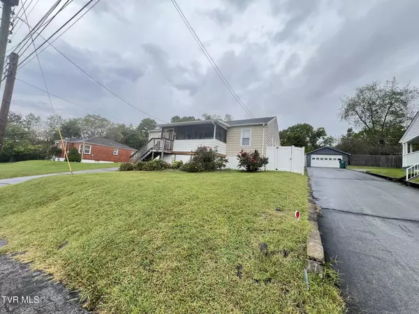 Bristol, VA 24201,2461 Bradley ST