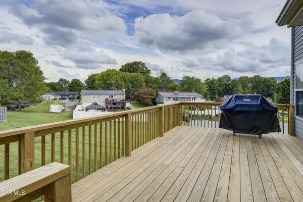 Johnson City, TN 37604,3424 Street DR