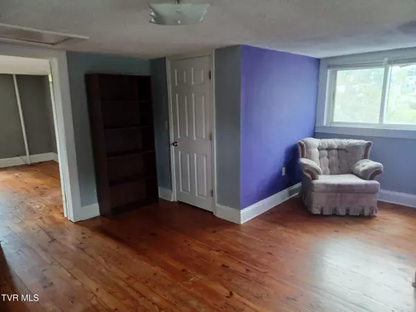 Glade Spring, VA 24340,201 Sweet Brier ST