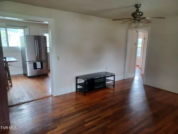 Glade Spring, VA 24340,201 Sweet Brier ST