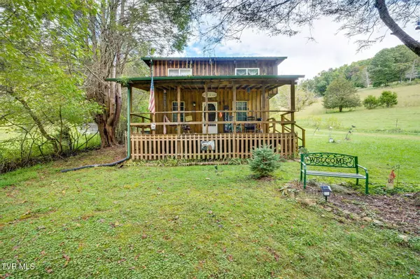 205 Helton Hollow RD, Eidson, TN 37731