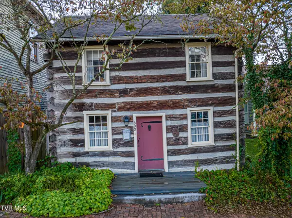 303 Main ST, Abingdon, VA 24210