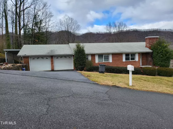 383 Tulip Poplar ST, Weber City, VA 24290