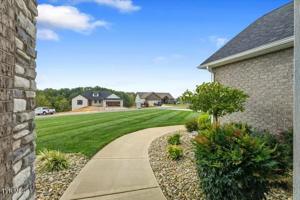 Johnson City, TN 37615,477 Boulder CT