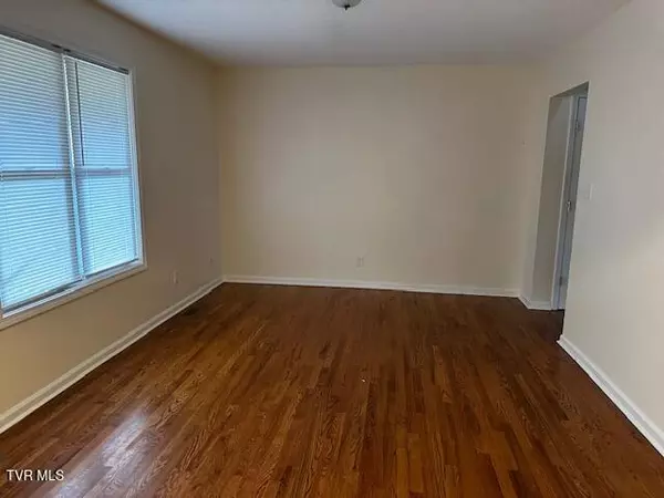 Johnson City, TN 37604,3448 Mckinley RD