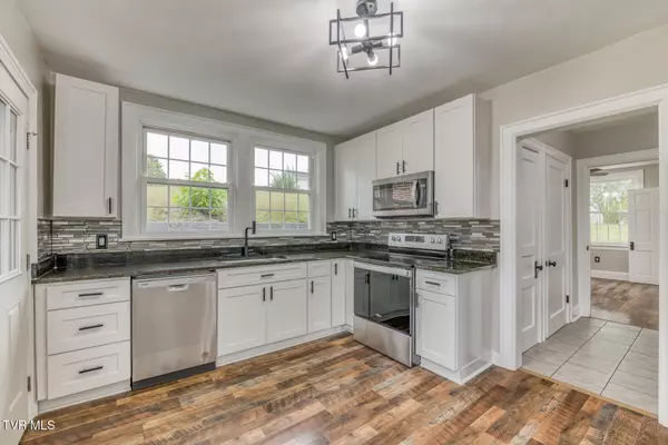 Abingdon, VA 24210,1021 Main ST