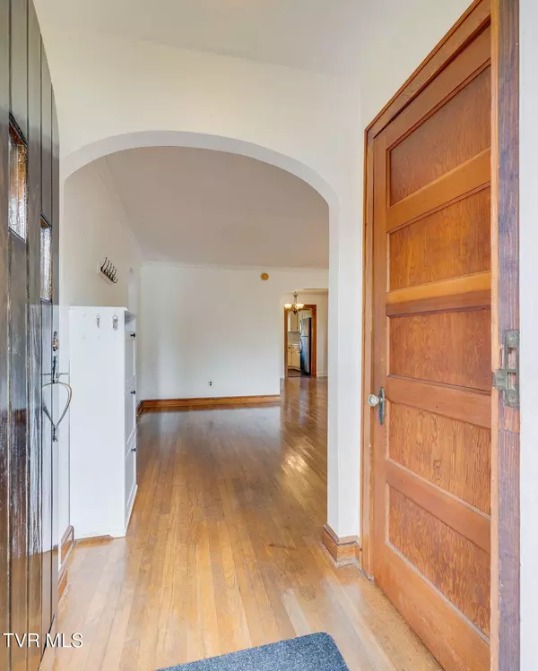 Johnson City, TN 37601,109 Northeast DR