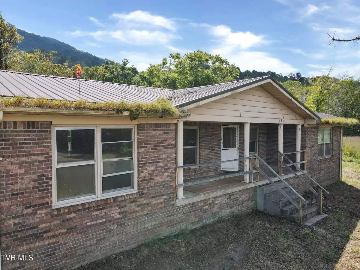 Dryden, VA 24243,191 Bedrock DR