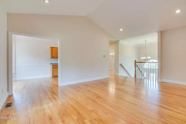 Mount Carmel, TN 37645,150 Fox Ridge DR