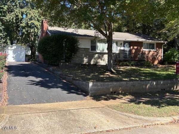 605 Robin LN, Kingsport, TN 37660