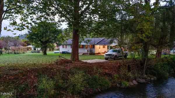 Roan Mountain, TN 37687,512 Race ST