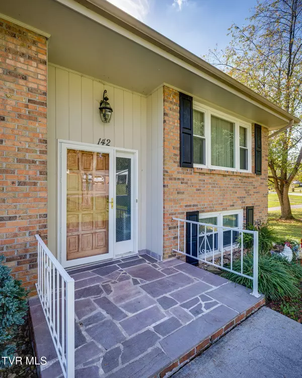 Bristol, VA 24201,142 Freedom RD