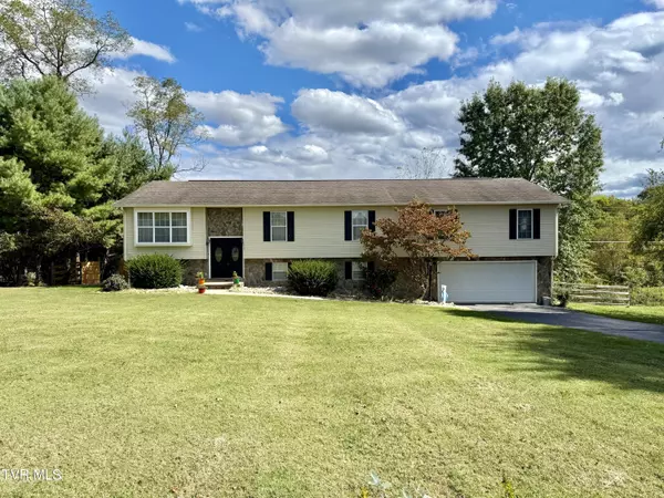 1330 Stone Dam RD, Chuckey, TN 37641