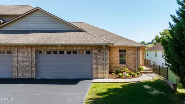 575 Boring Chapel RD #22, Johnson City, TN 37615