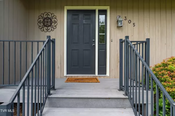 Johnson City, TN 37615,305 Hale Meade DR