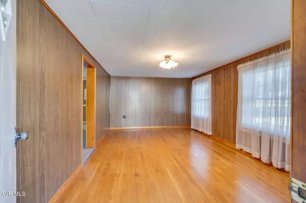 Erwin, TN 37650,230 Old Fishery RD