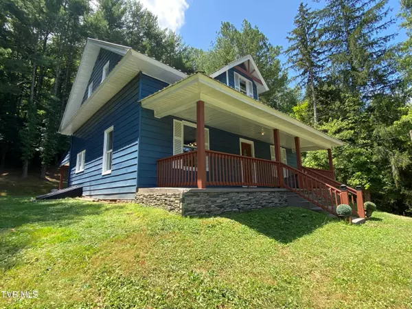 Big Stone Gap, VA 24219,2622 Shawnee AVE