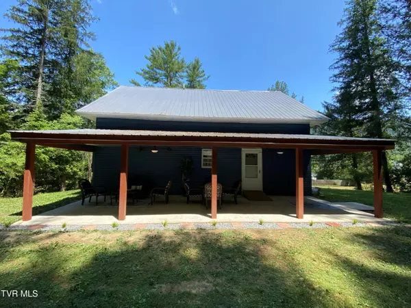 Big Stone Gap, VA 24219,2622 Shawnee AVE