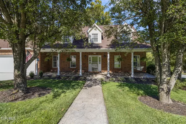 Gray, TN 37615,209 Glen Oaks DR