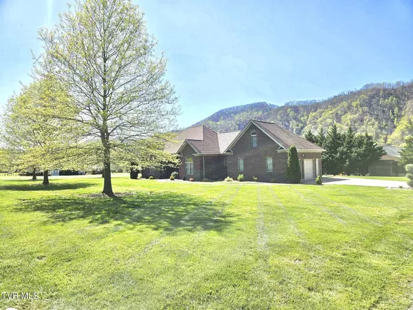 1323 Love Station RD, Erwin, TN 37650