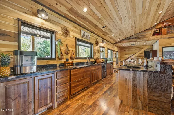 Mountain City, TN 37683,1099 Deer Run RD