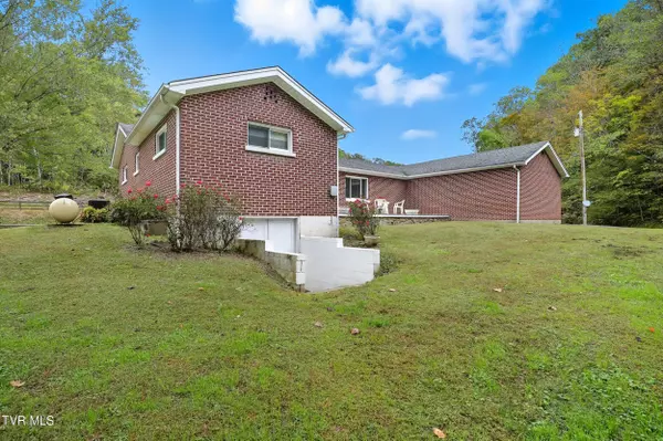 Duffield, VA 24244,4299 Fairview RD