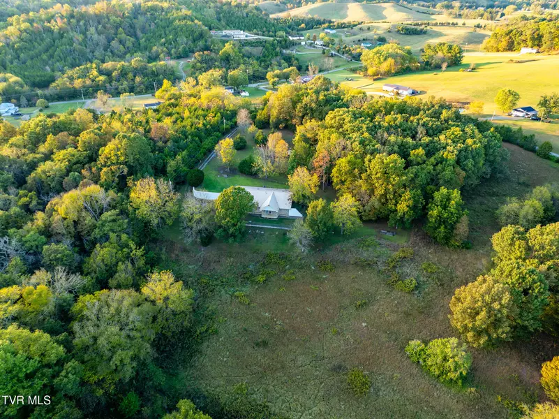 645 Elmwood RD, Midway, TN 37809