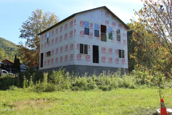 Elizabethton, TN 37643,278 Long Hollow RD