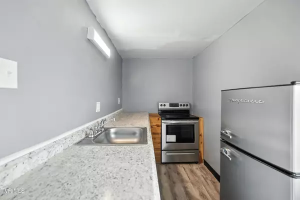 Kingsport, TN 37664,2728 Center ST #D