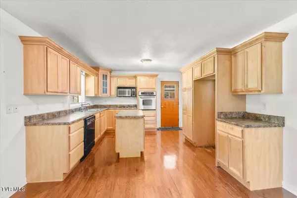 Johnson City, TN 37604,314 Oak Glen CIR