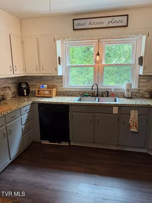 Chilhowie, VA 24319,244 Rosenbaum Hollow LN