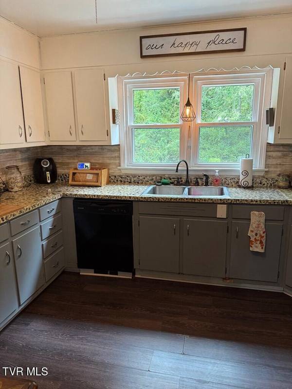 Chilhowie, VA 24319,244 Rosenbaum Hollow LN