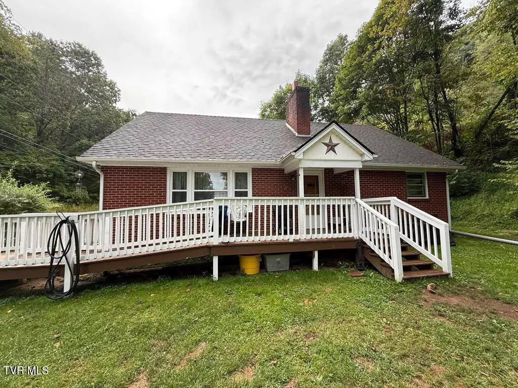 Chilhowie, VA 24319,244 Rosenbaum Hollow LN