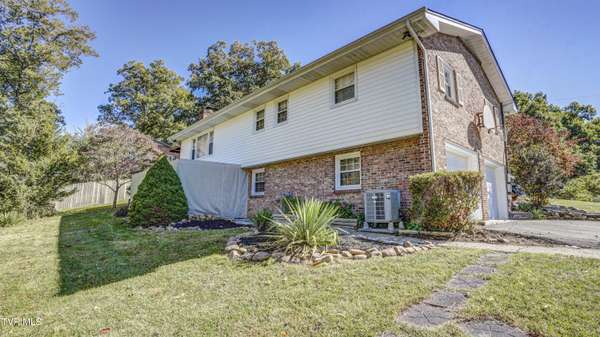 Bristol, TN 37620,316 Timberlane RD