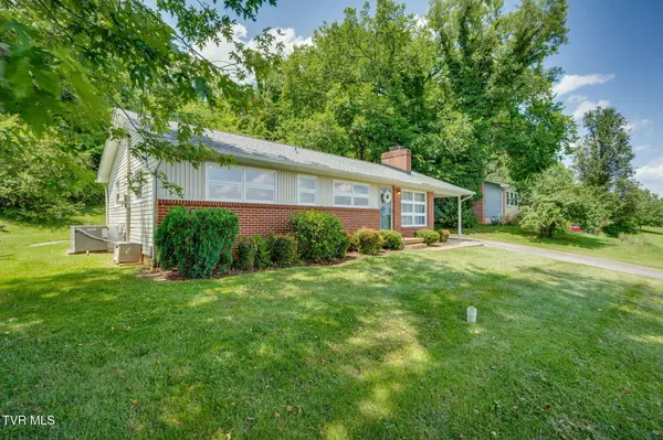 Kingsport, TN 37663,542 Ranier DR