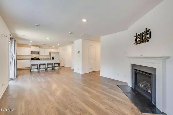 Kingsport, TN 37660,1133 Tay STA