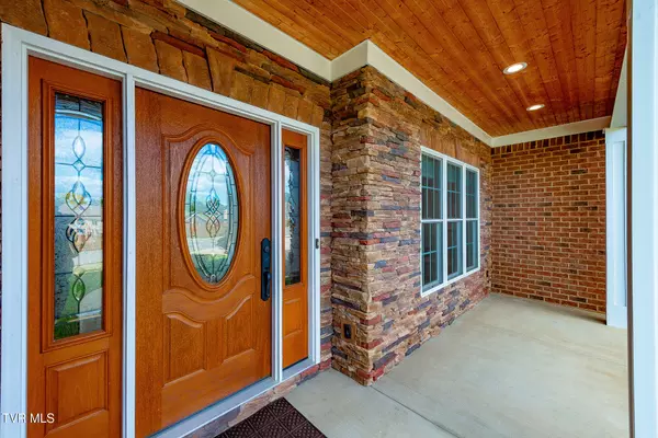 Kingsport, TN 37660,5079 Rose Gardens CIR