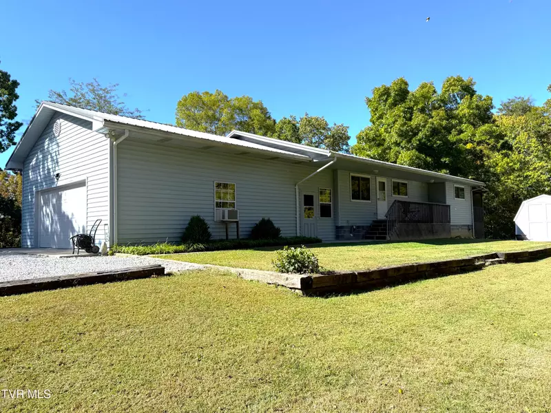 204 Omega RD, Newport, TN 37821