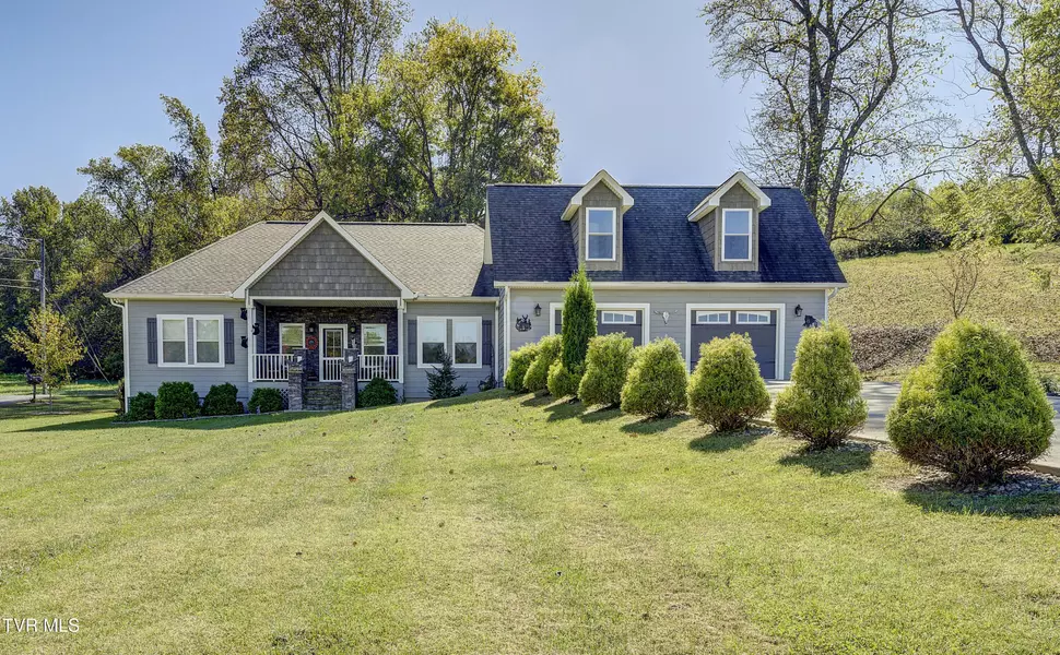3653 Sugar Tree DR, Sevierville, TN 37862