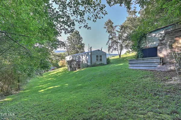 Church Hill, TN 37642,406 War Valley RD