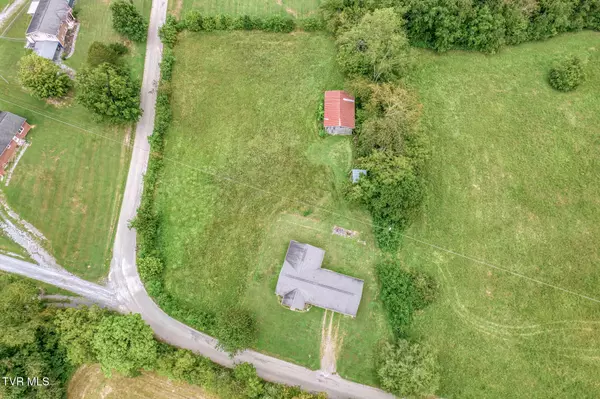 Bluff City, TN 37618,404 Pine Hill RD